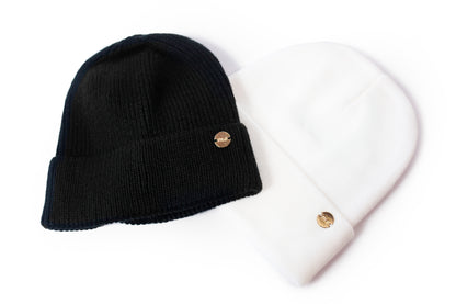 myera black beanie