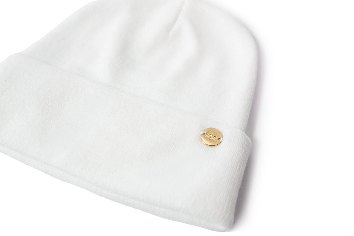 myera white beanie