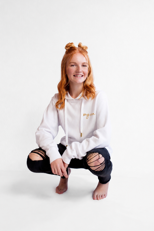 tamz.era white hoodie
