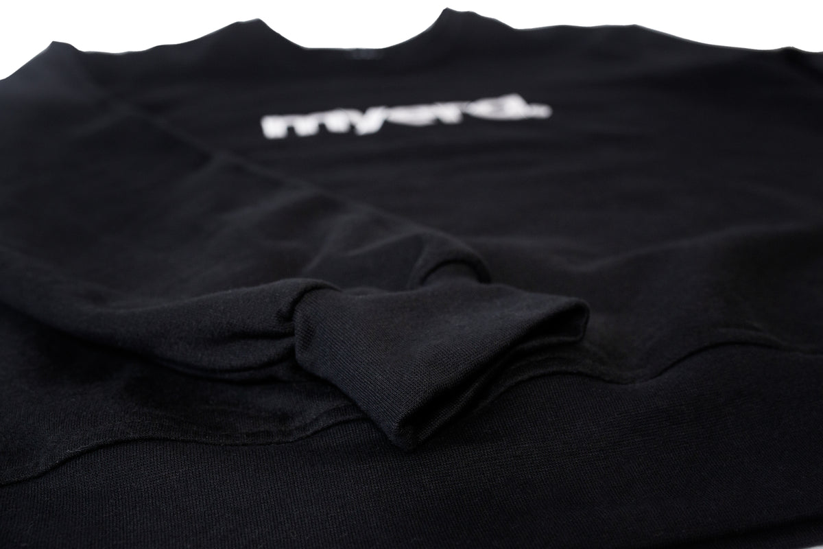 tash.era black crewneck